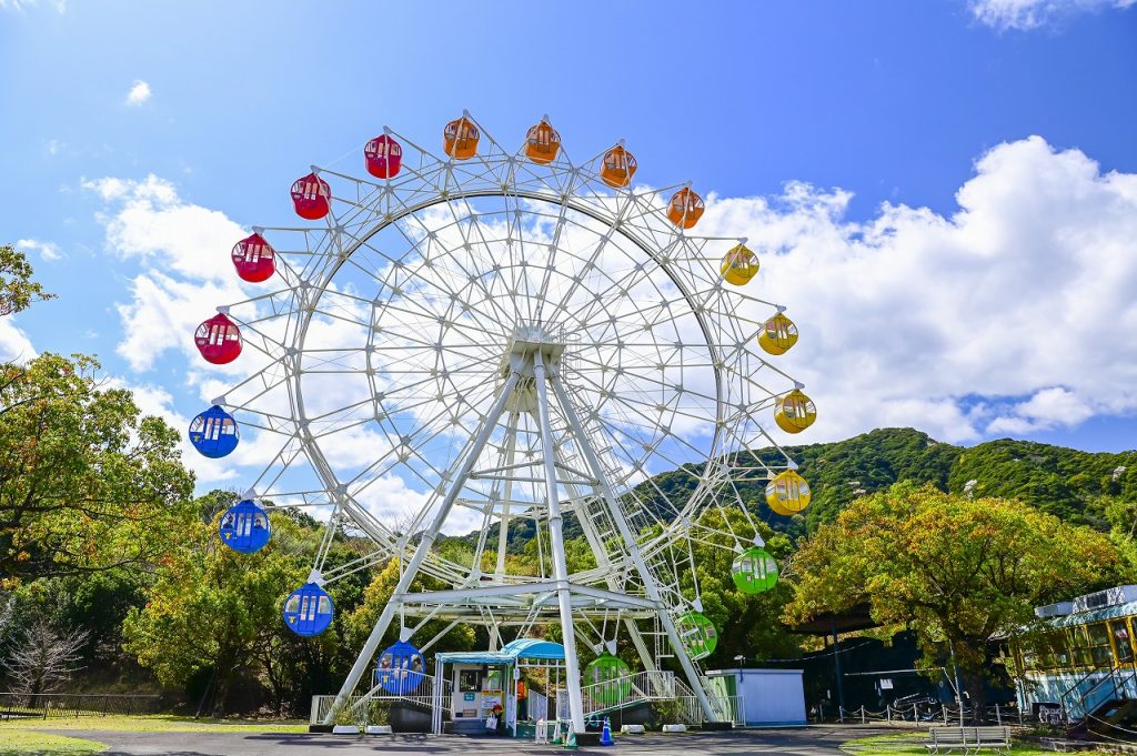 遊園地の観覧車運行再開について